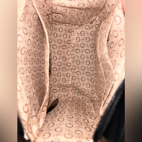 Black Guess purse, used once! - Picture 6 of 6